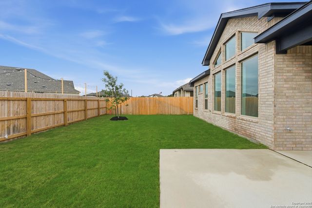 217 Spanish Oak, Castroville, TX 78009