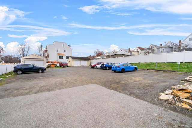 135 Beekman Avenue LR, Sleepy Hollow, NY 10591