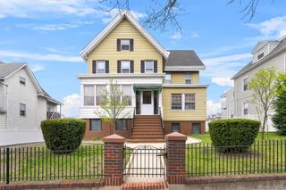135 Beekman Avenue LR, Sleepy Hollow, NY 10591