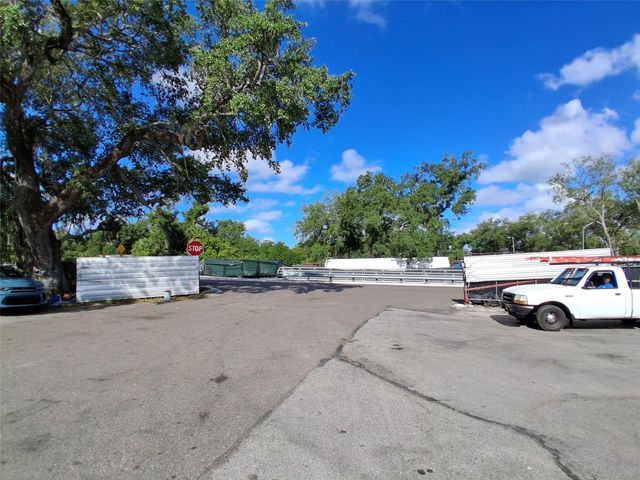 7001 CAUSEWAY BOULEVARD, Tampa, FL 33619