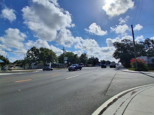 7001 CAUSEWAY BOULEVARD, Tampa, FL 33619