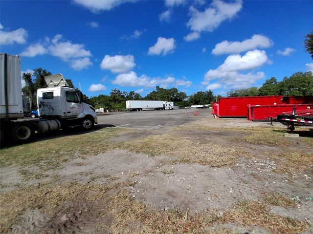 7001 CAUSEWAY BOULEVARD, Tampa, FL 33619