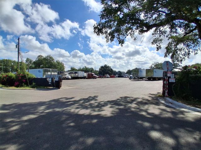 7001 CAUSEWAY BOULEVARD, Tampa, FL 33619