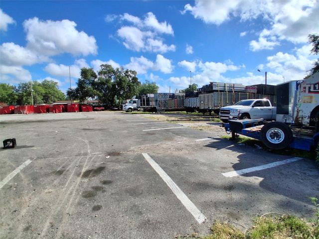 7001 CAUSEWAY BOULEVARD, Tampa, FL 33619