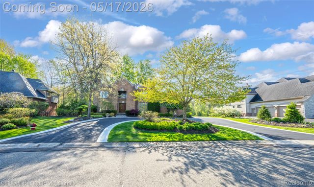 3653 Cedar Brook Drive, Rochester Hills, MI 48309