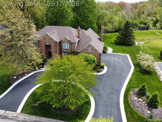 3653 Cedar Brook Drive, Rochester Hills, MI 48309