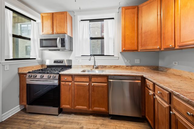 2211 W Winona Street 1, Chicago, IL 60625