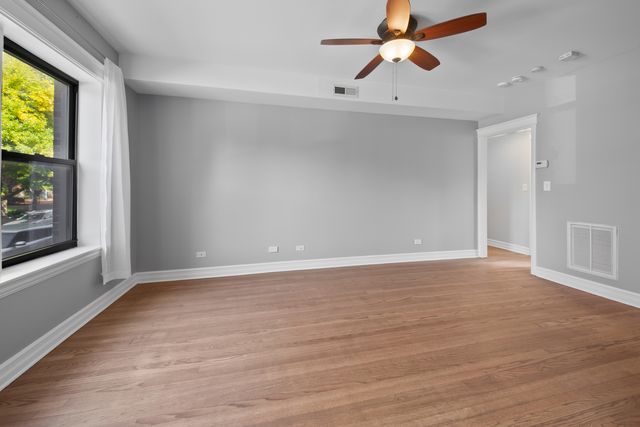 2211 W Winona Street 1, Chicago, IL 60625
