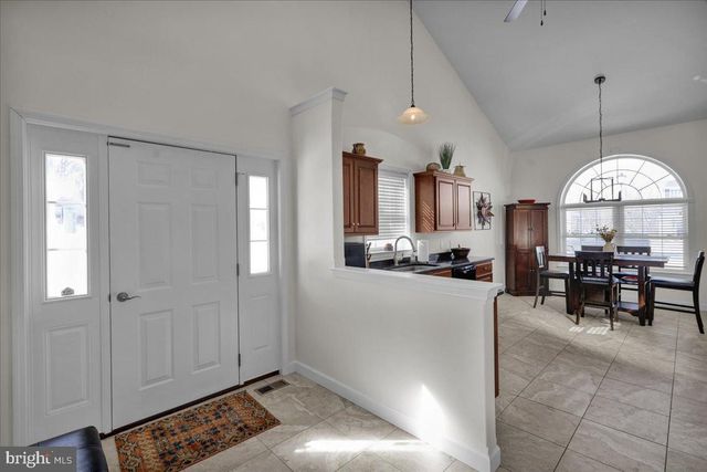 61 REGINA DR, Reading, PA 19608