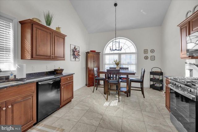 61 REGINA DR, Reading, PA 19608