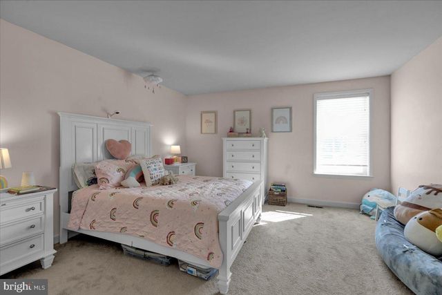 61 REGINA DR, Reading, PA 19608