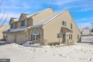 61 REGINA DR, Reading, PA 19608