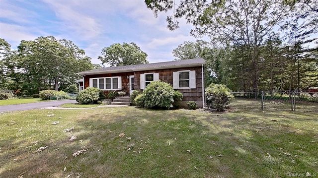 347 Miller Place Road, Miller Place, NY 11764