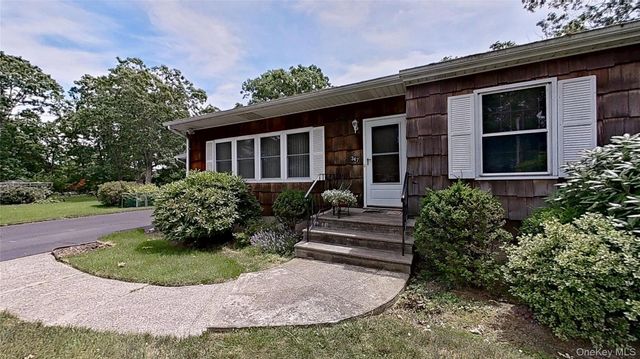 347 Miller Place Road, Miller Place, NY 11764