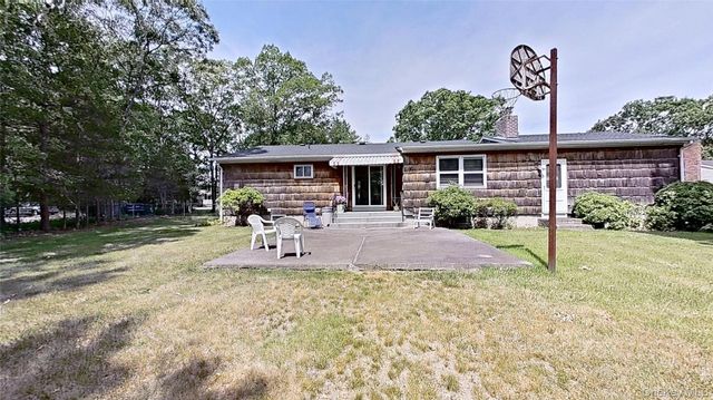 347 Miller Place Road, Miller Place, NY 11764