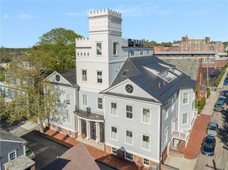 50 School Street 5, Newport, RI 02840