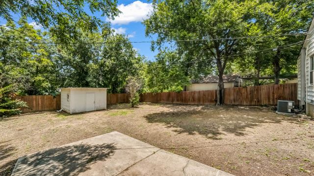 5129 Kessler Road, River Oaks, TX 76114