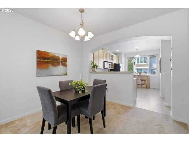 8640 Sw 147TH Ter 103, Beaverton, OR 97007