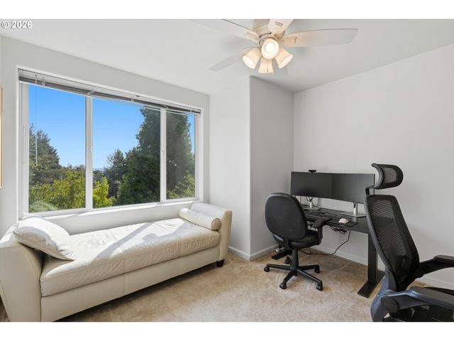 8640 Sw 147TH Ter 103, Beaverton, OR 97007