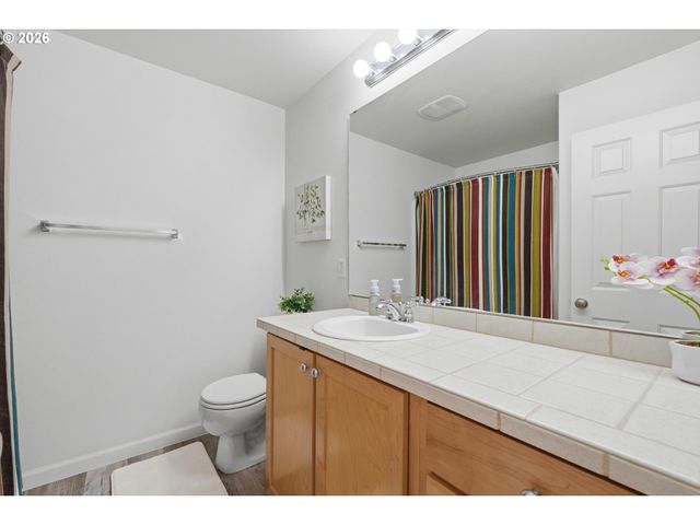 8640 Sw 147TH Ter 103, Beaverton, OR 97007