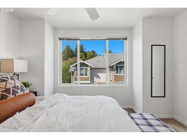 8640 Sw 147TH Ter 103, Beaverton, OR 97007