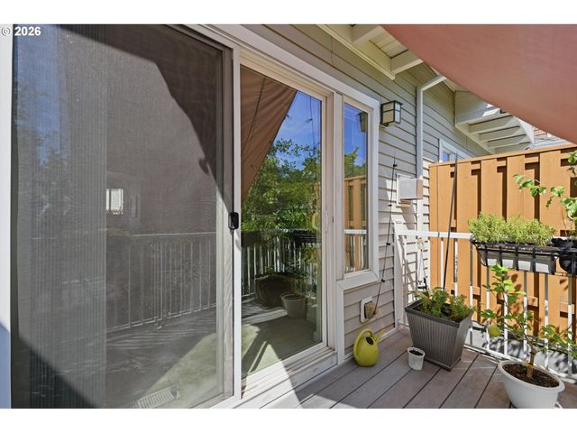 8640 Sw 147TH Ter 103, Beaverton, OR 97007