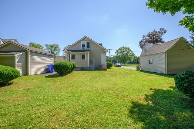 289 High Street, East Hartford, CT 06118