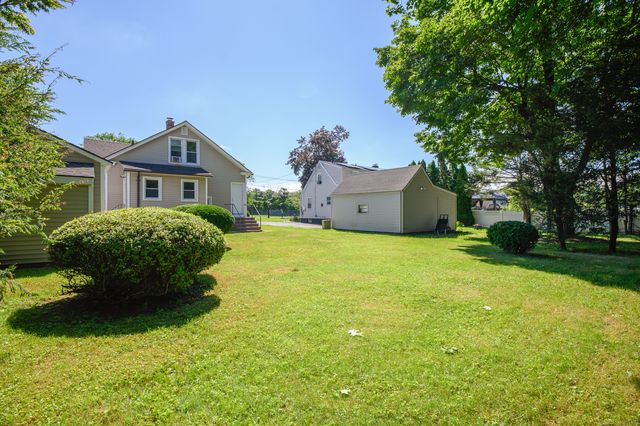 289 High Street, East Hartford, CT 06118