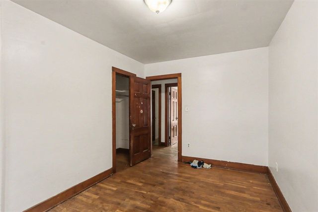 201 N Chestnut Street, Augusta, MI 49012