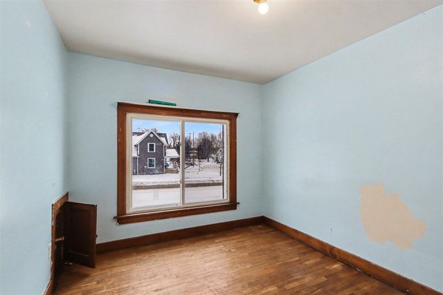 201 N Chestnut Street, Augusta, MI 49012