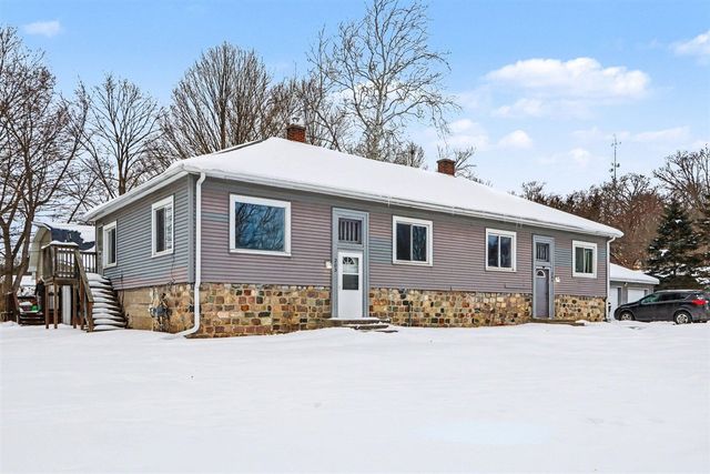 201 N Chestnut Street, Augusta, MI 49012