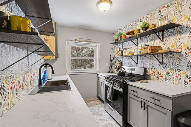 201 N Chestnut Street, Augusta, MI 49012