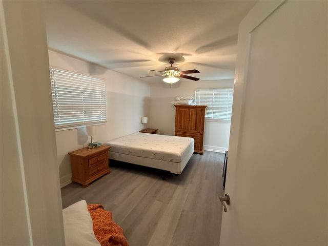 819 Loganwood Avenue, Richardson, TX 75080