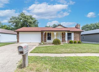2472 Pheasant Run Drive, St Louis, MO 63043