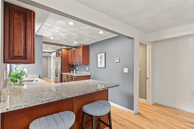 40 Boyce Avenue, Barrington, RI 02806