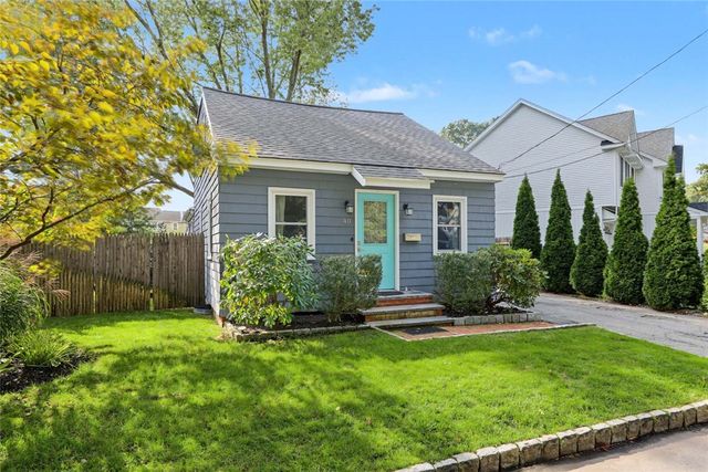 40 Boyce Avenue, Barrington, RI 02806