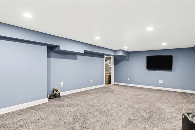 40 Boyce Avenue, Barrington, RI 02806