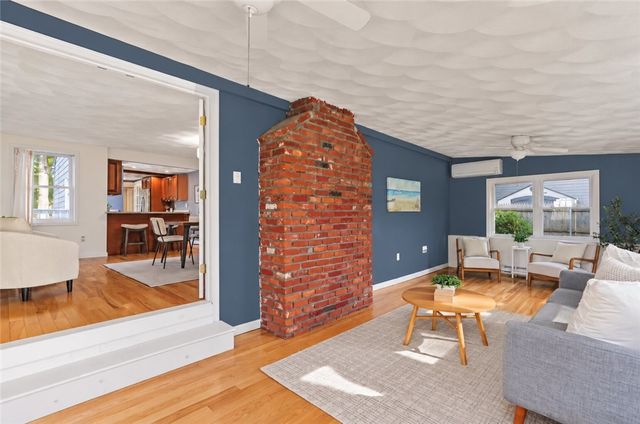 40 Boyce Avenue, Barrington, RI 02806