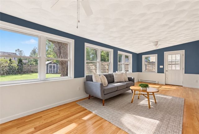 40 Boyce Avenue, Barrington, RI 02806