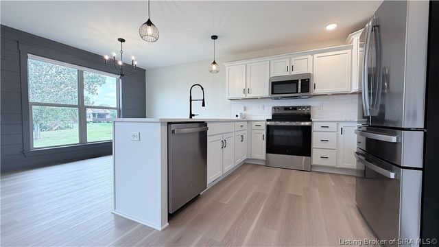 5004 Bolton Drive, Charlestown, IN 47111