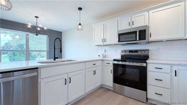 5004 Bolton Drive, Charlestown, IN 47111
