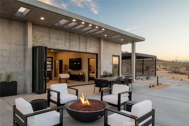 6817 Arizona Avenue, Joshua Tree, CA 92252