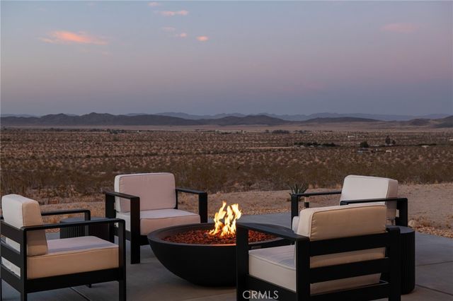 6817 Arizona Avenue, Joshua Tree, CA 92252