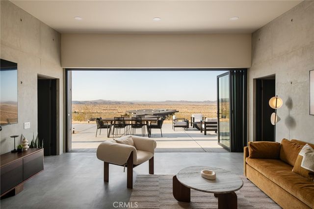 6817 Arizona Avenue, Joshua Tree, CA 92252