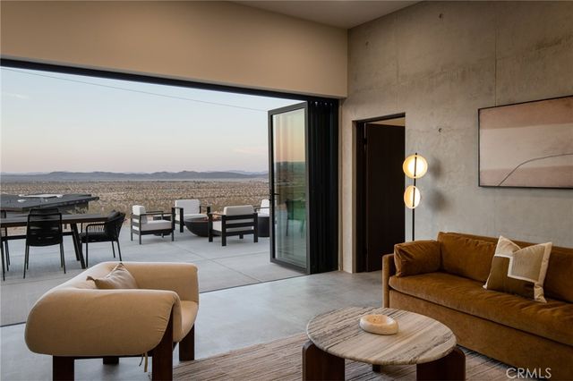 6817 Arizona Avenue, Joshua Tree, CA 92252