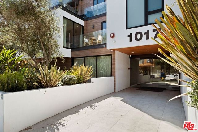 1017 N N Croft PH01, Los Angeles, CA 90069