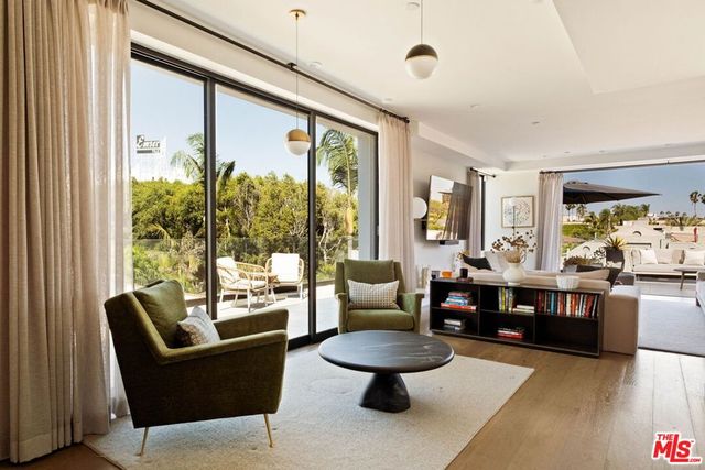 1017 N N Croft PH01, Los Angeles, CA 90069