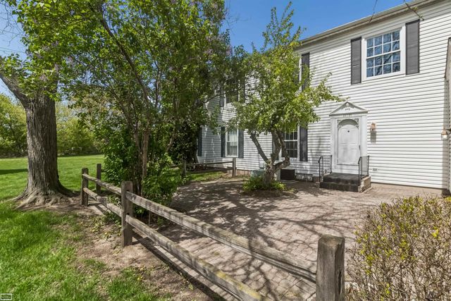 38723 Lighthouse Point, Clinton Twp, MI 48038