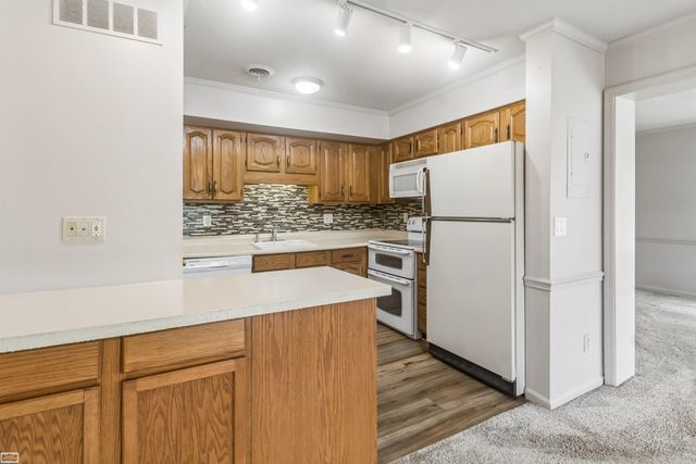 38723 Lighthouse Point, Clinton Twp, MI 48038
