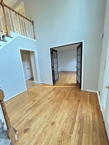 447 Guilford Circle, Marietta, GA 30068